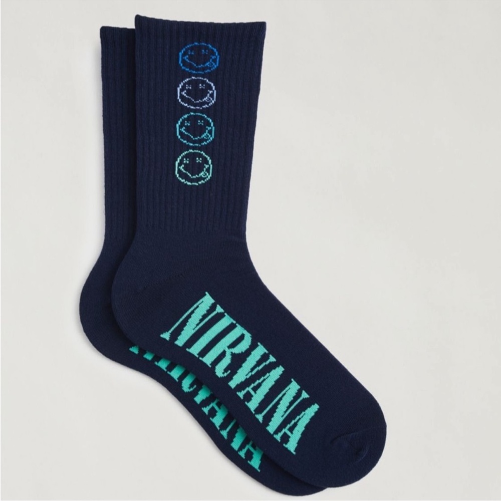 New🌟 UO Nirvana Stacked Smiley Socks